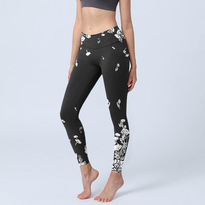 Buddha Stones Black Scattered Petals Print Gym Leggings Women's Yoga Pants - Black - US18,UK/AU22,EU50 (4XL) - image 1