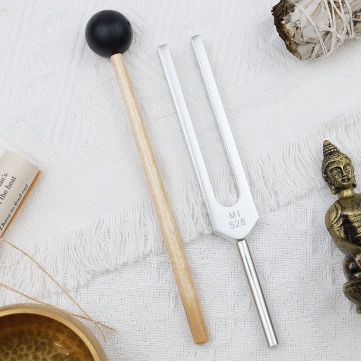 Buddha Stones Tuning Fork 528HZ Aluminum Alloy for Chakra and Sound Therapy Ornament Decoration With a Mallet