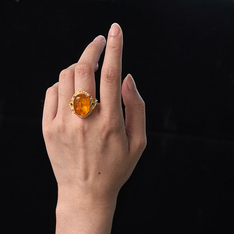 Buddha Stones Amber Flower Pigeon Egg Pattern Focus Ring