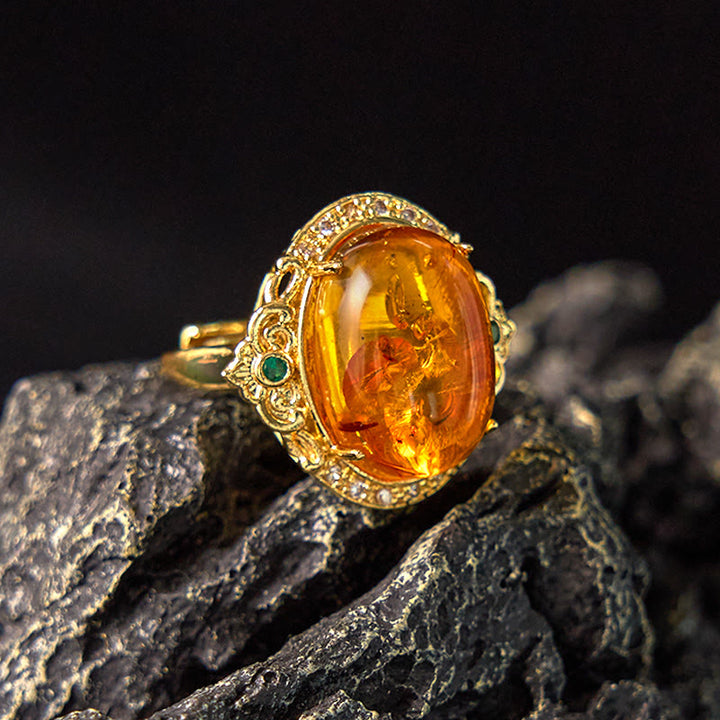 Buddha Stones Amber Flower Pigeon Egg Pattern Focus Ring