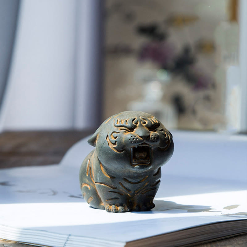 Buddha Stones Mini Cute Tiger Iron Powder Rust Cast Resin Statue Home Decoration - image 7