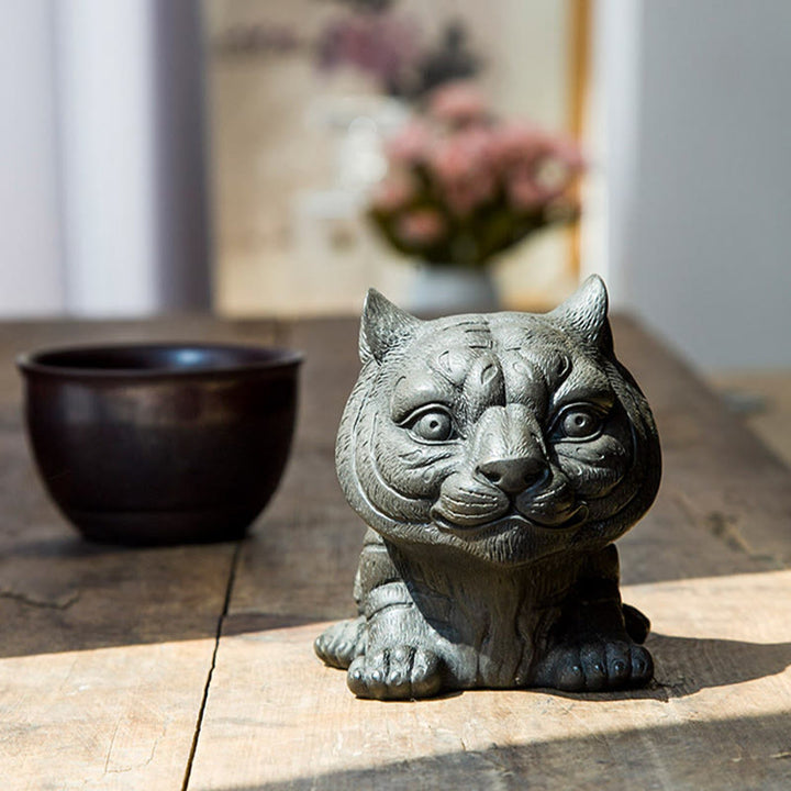 Buddha Stones Handmade Small Lovely Tiger Iron Powder Rust Cast Resin Statue Home Decoration - image 8