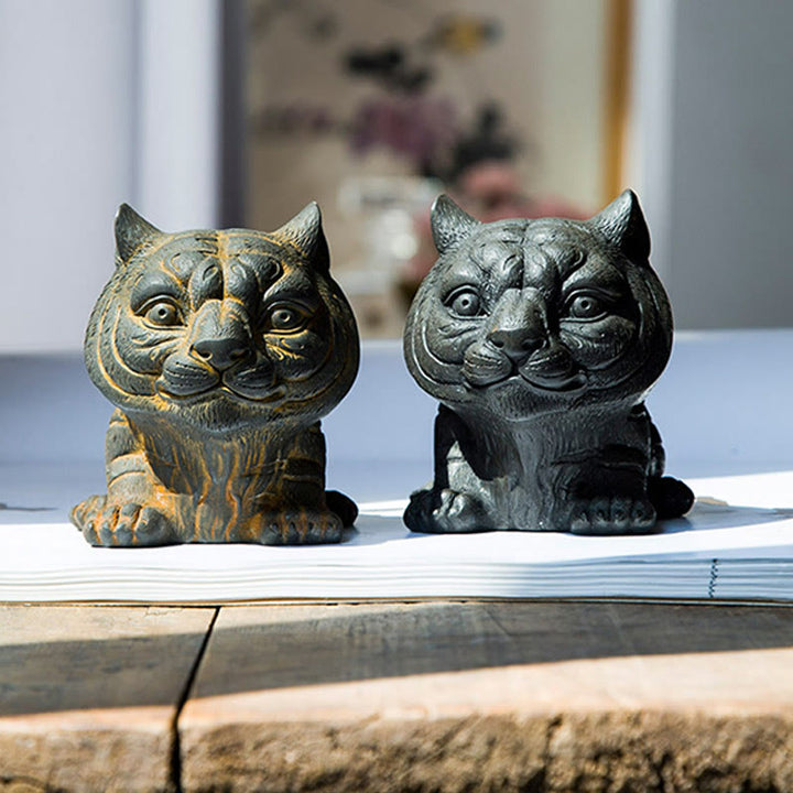 Buddha Stones Handmade Small Lovely Tiger Iron Powder Rust Cast Resin Statue Home Decoration - image 15