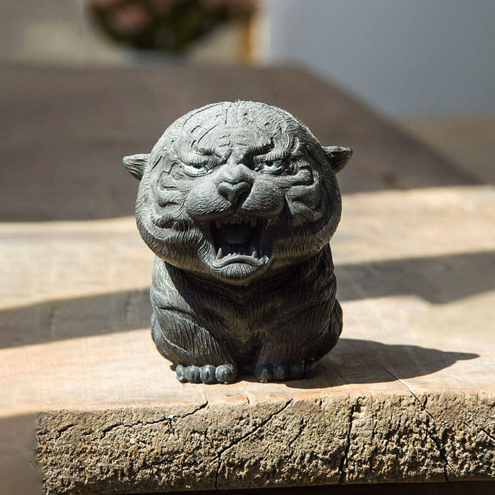 Buddha Stones Handmade Mini Roaring Tiger Iron Powder Rust Cast Resin Statue Home Decoration