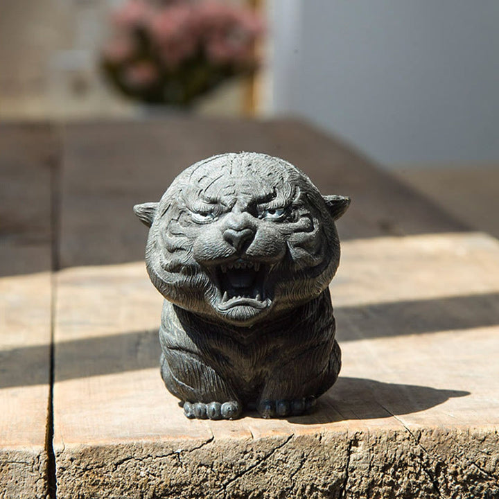 Buddha Stones Handmade Mini Roaring Tiger Iron Powder Rust Cast Resin Statue Home Decoration