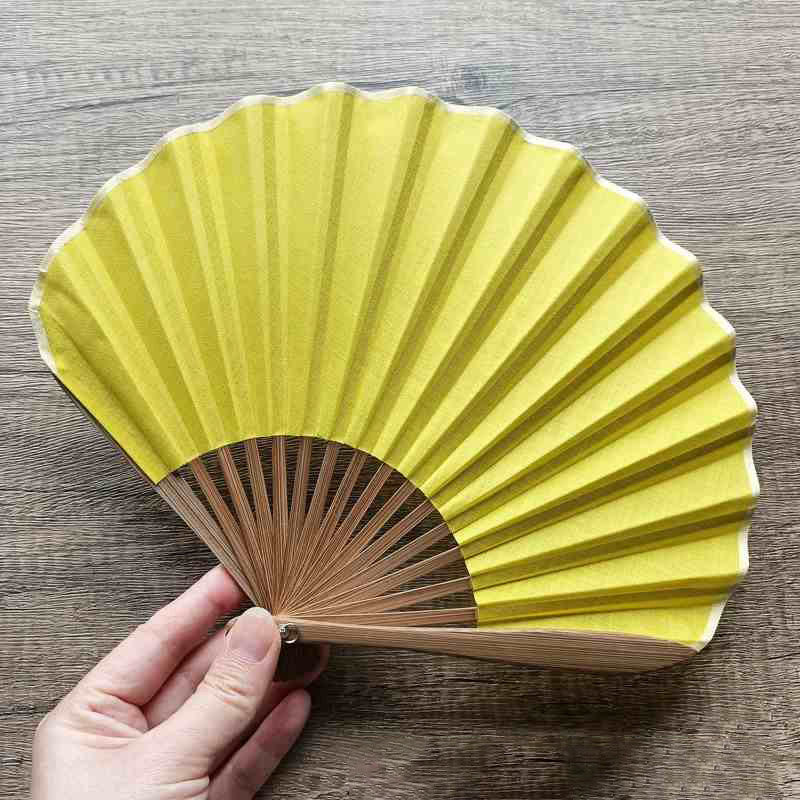 Buddha Stones Retro Solid Color Shell Shape Handheld Bamboo Folding Fan