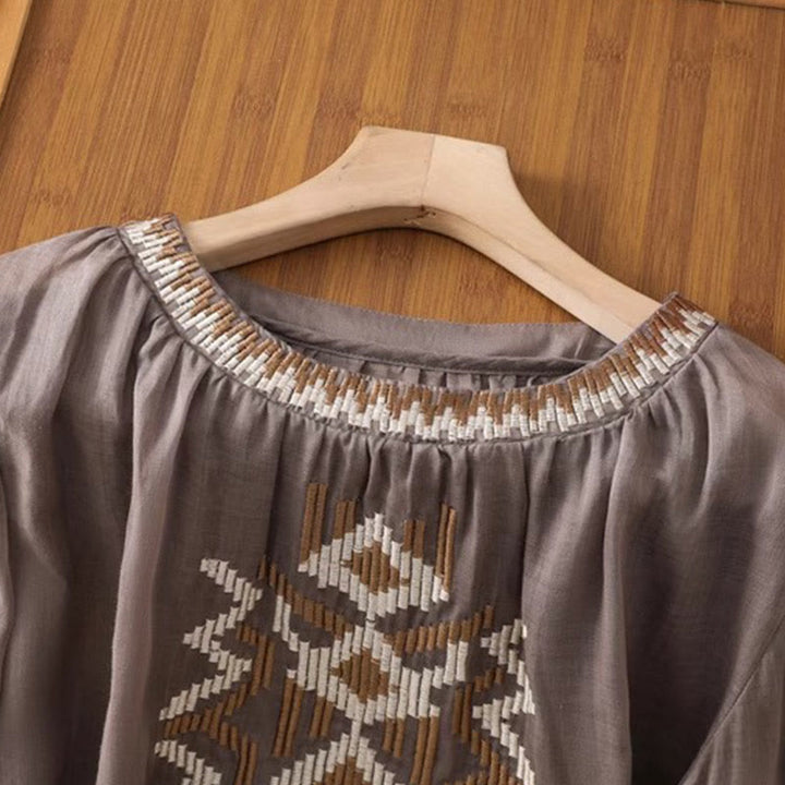 Buddha Stones Casual Symmetrical Embroidery Women's Crew Neck Design Half Sleeve Spandex T-shirt