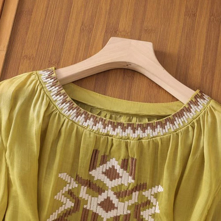 Buddha Stones Casual Symmetrical Embroidery Women's Crew Neck Design Half Sleeve Spandex T-shirt