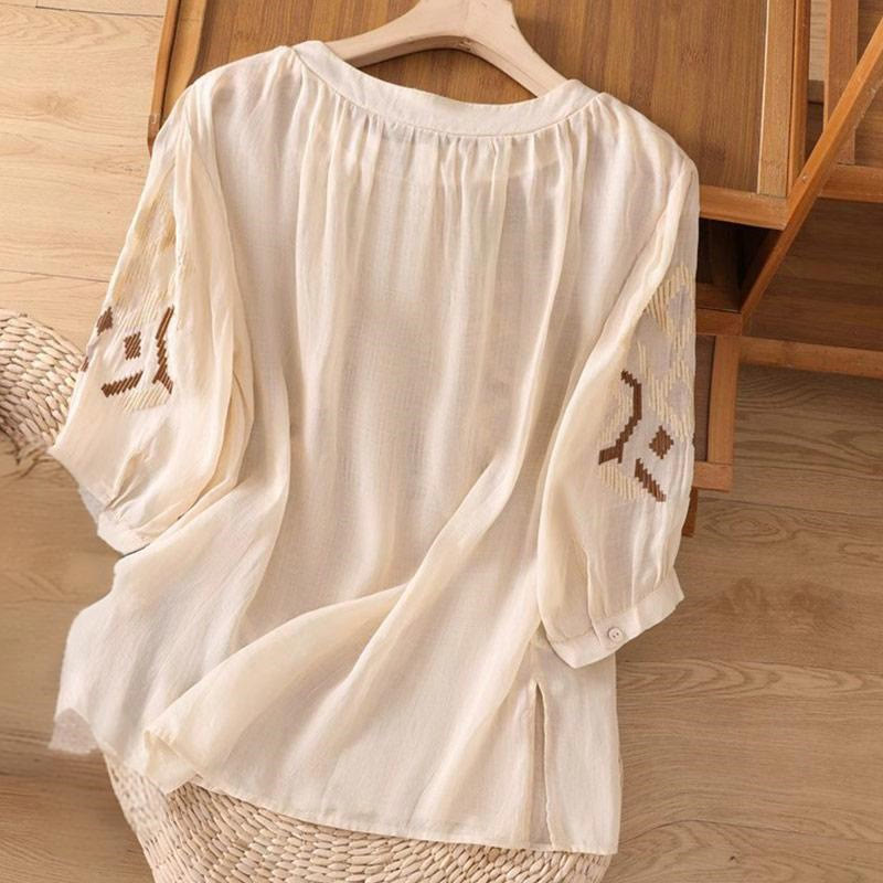 Buddha Stones Casual Symmetrical Embroidery Women's Crew Neck Design Half Sleeve Spandex T-shirt