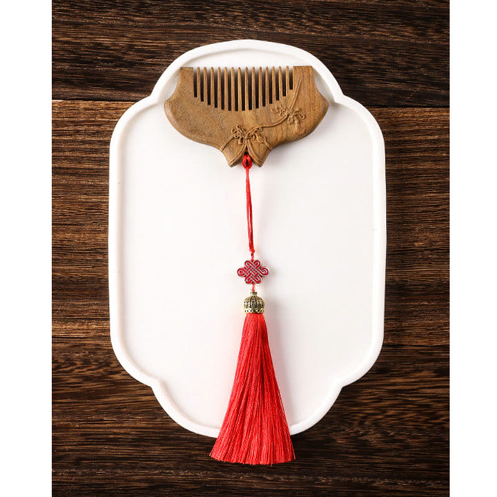 Green Sandalwood Flower Pattern Engraved Soothing Comb