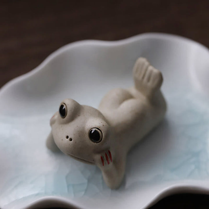 Meditating Ceramic Small Frog Statue Decoration