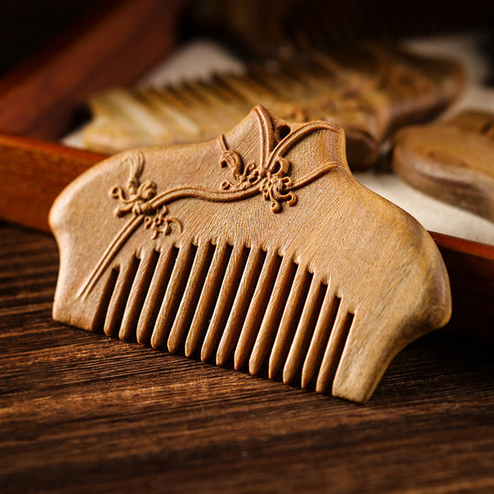 Green Sandalwood Flower Pattern Engraved Soothing Comb