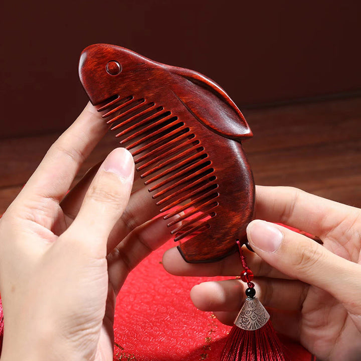 Small Leaf Red Sandalwood Cute Bunny Rabbit Sooth Comb With Gift Box