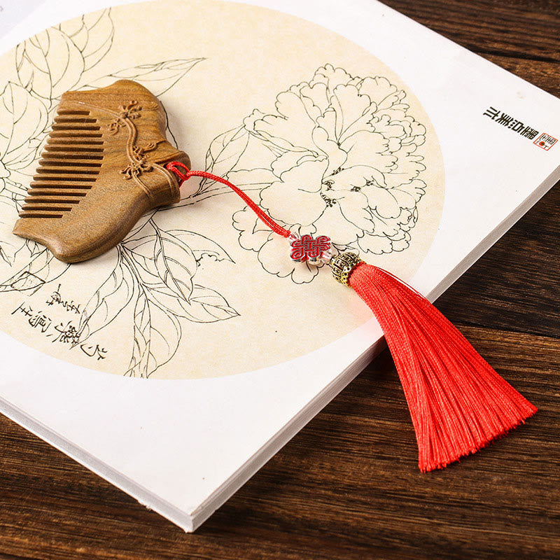 Green Sandalwood Flower Pattern Engraved Soothing Comb